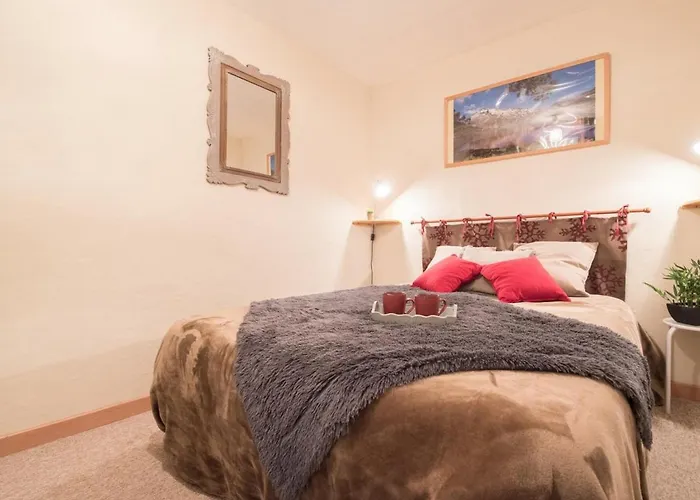 4 Personnes Proche Telepherique, Lary Village - Fr-1-296-174 Apartment *