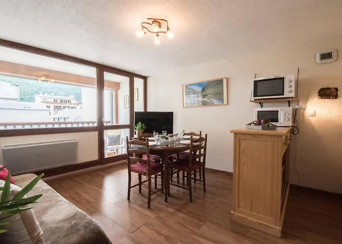 4 Personnes Proche Telepherique, Lary Village - Fr-1-296-174 Apartment