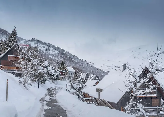 4 Personnes Proche Telepherique, Lary Village - Fr-1-296-174 Apartment